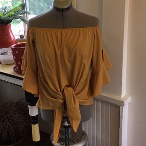 Off shoulder mustard yellow top